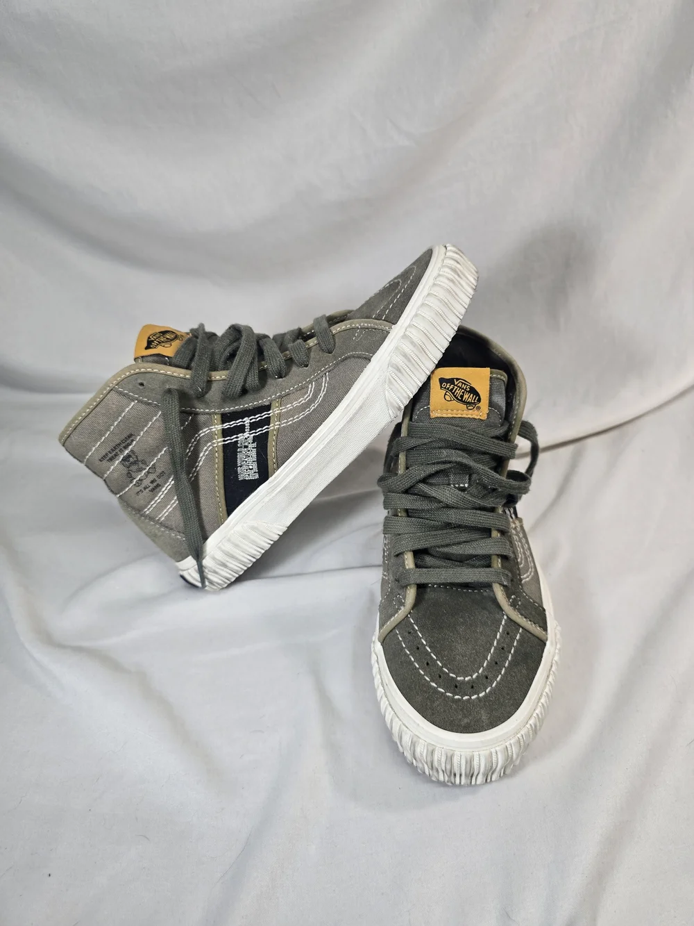 VANS Sk8-Hi Gym Issue World Code Sneakers Size 7 Shoes 721356 EUC Green Black